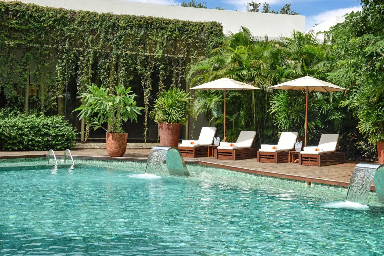 Sense Rosewood Mayakoba hydrotherapy pool